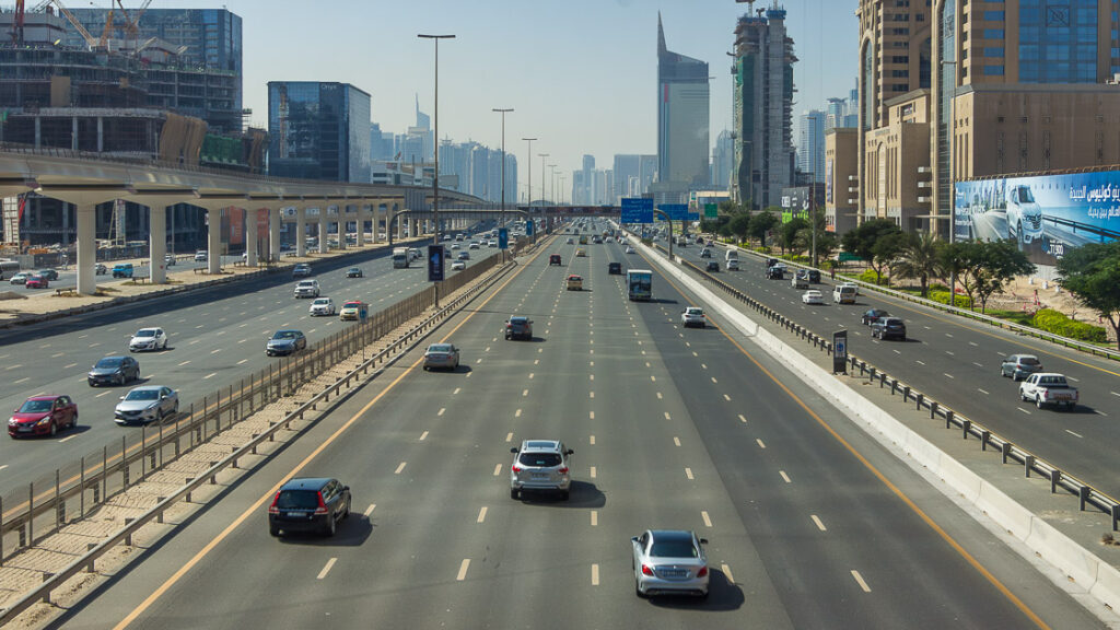 Dubaï 2017 Traffic (1)-Avec accentuation-Bruit